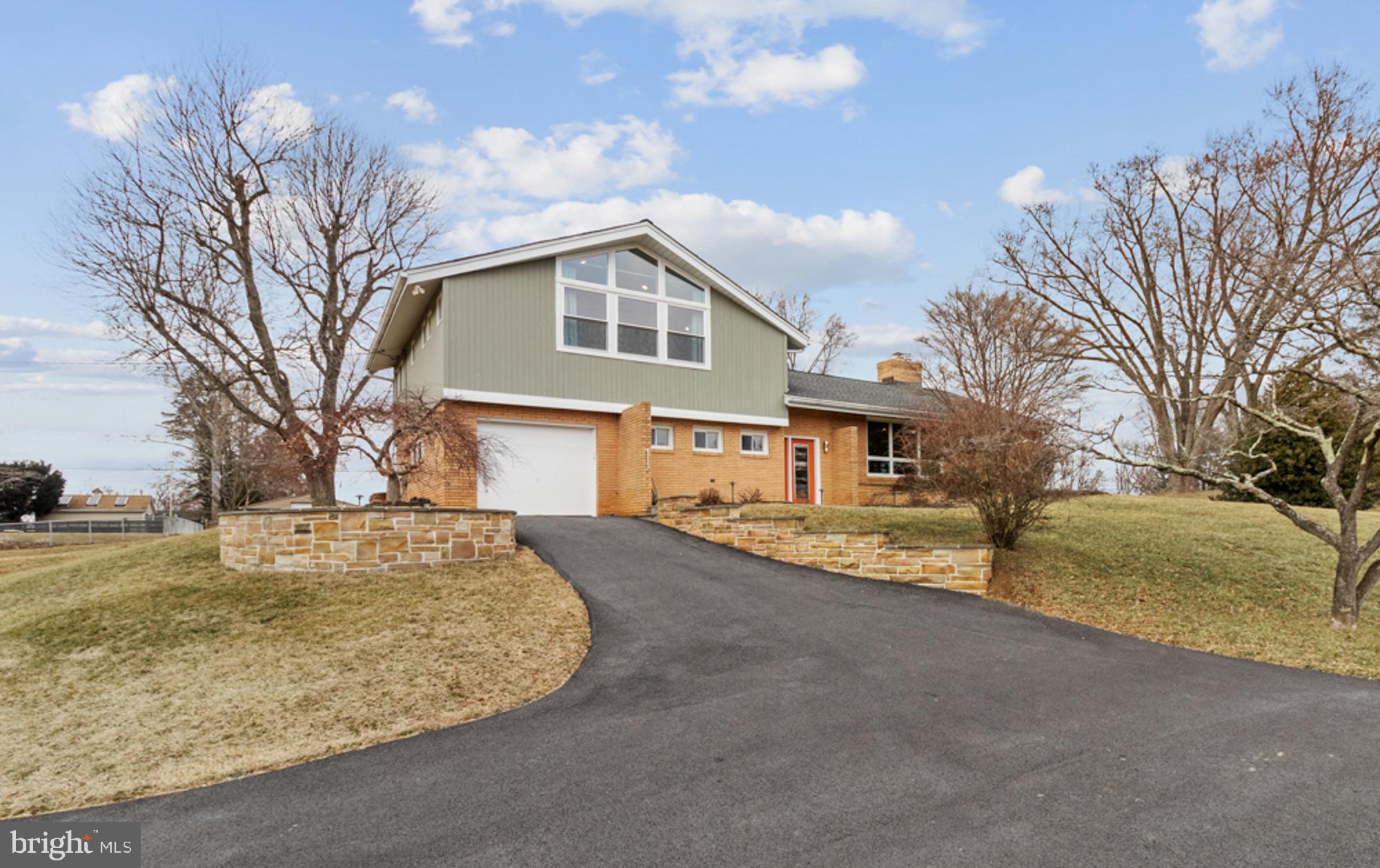 2414 Stanwick Road