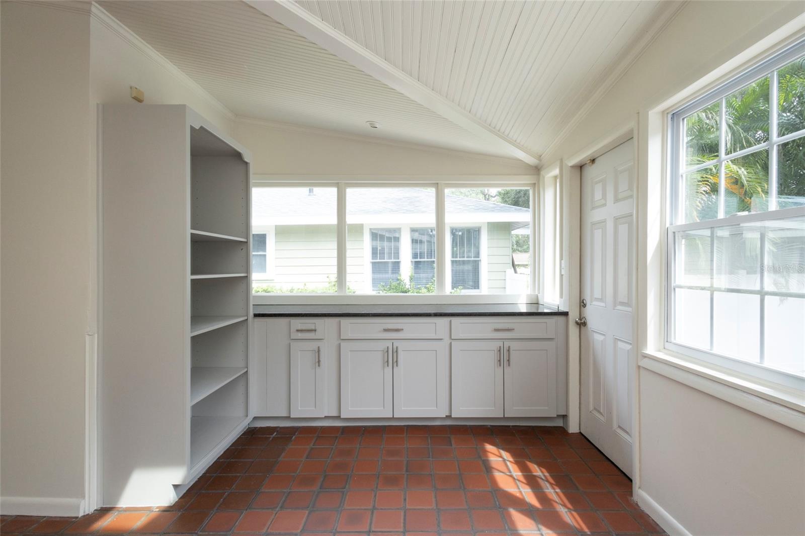 3012 W Sitios Street