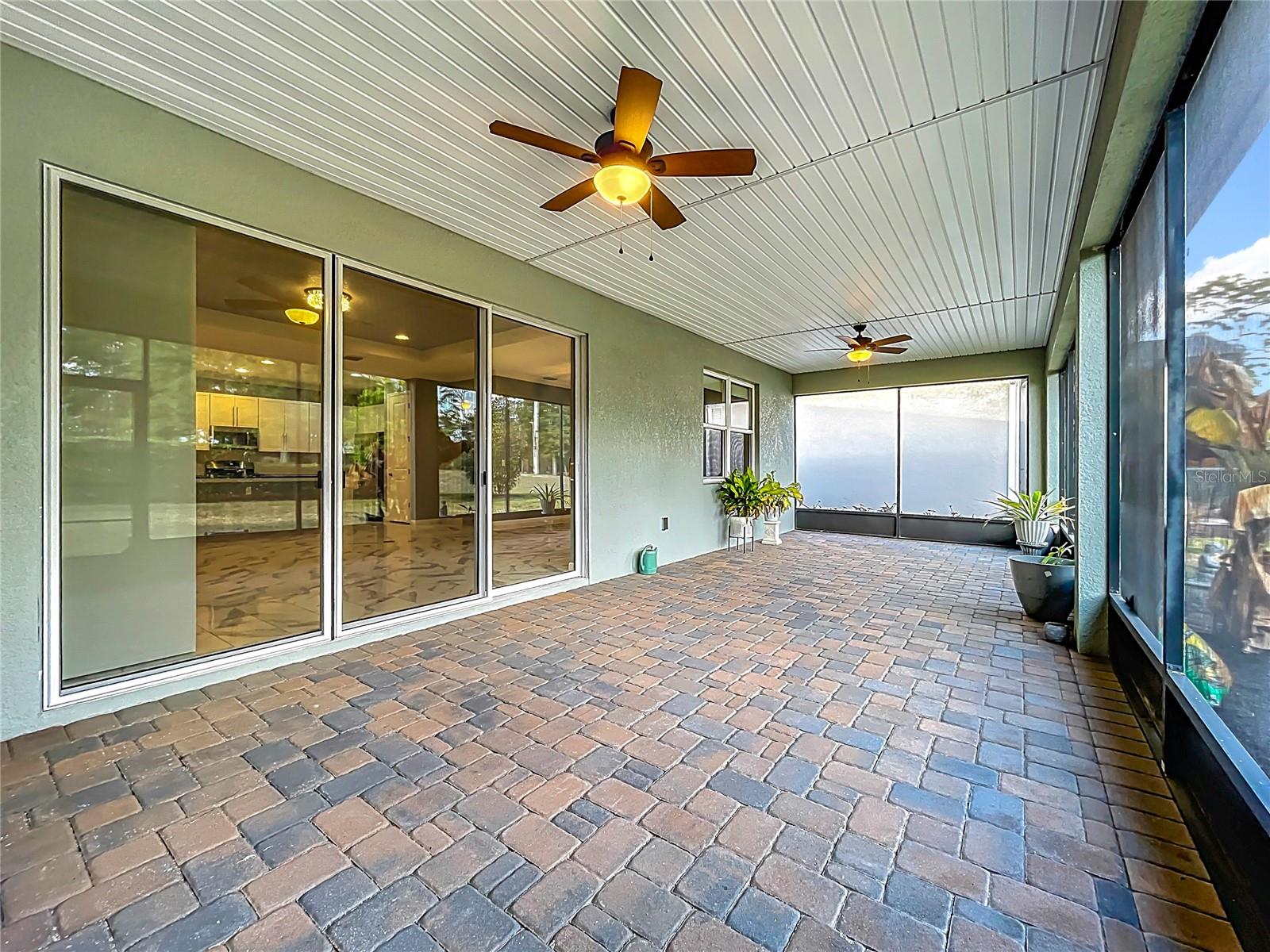295 Northcote Court