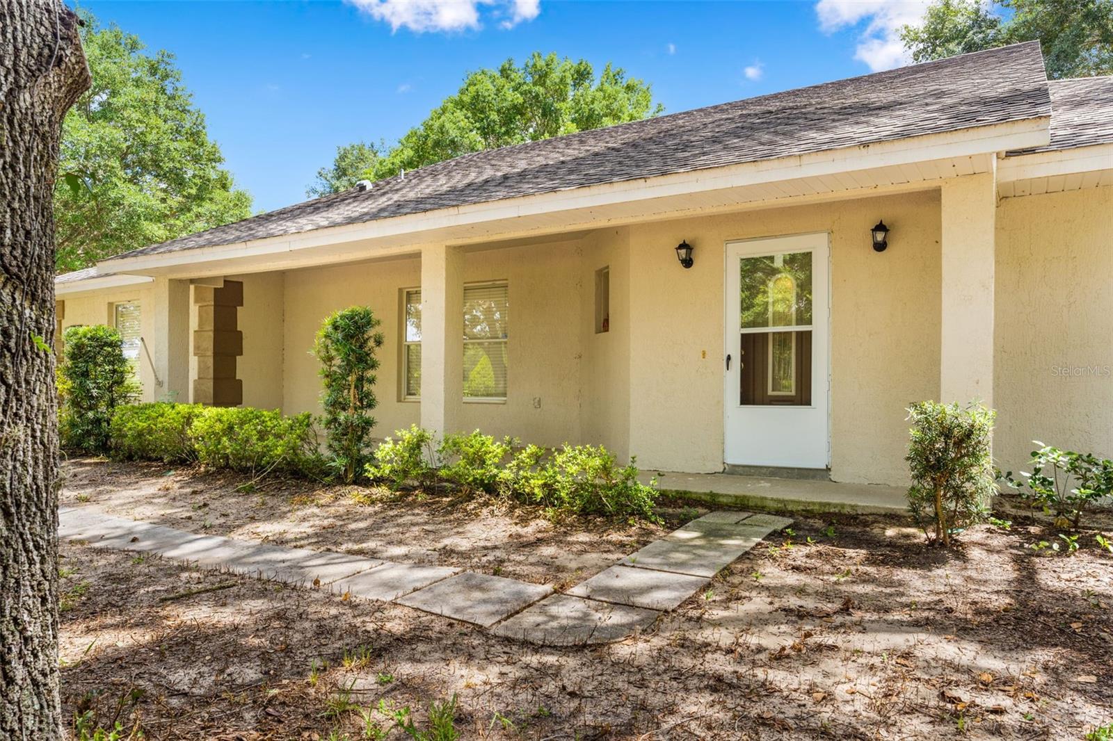 2800 Hammock Groves Road