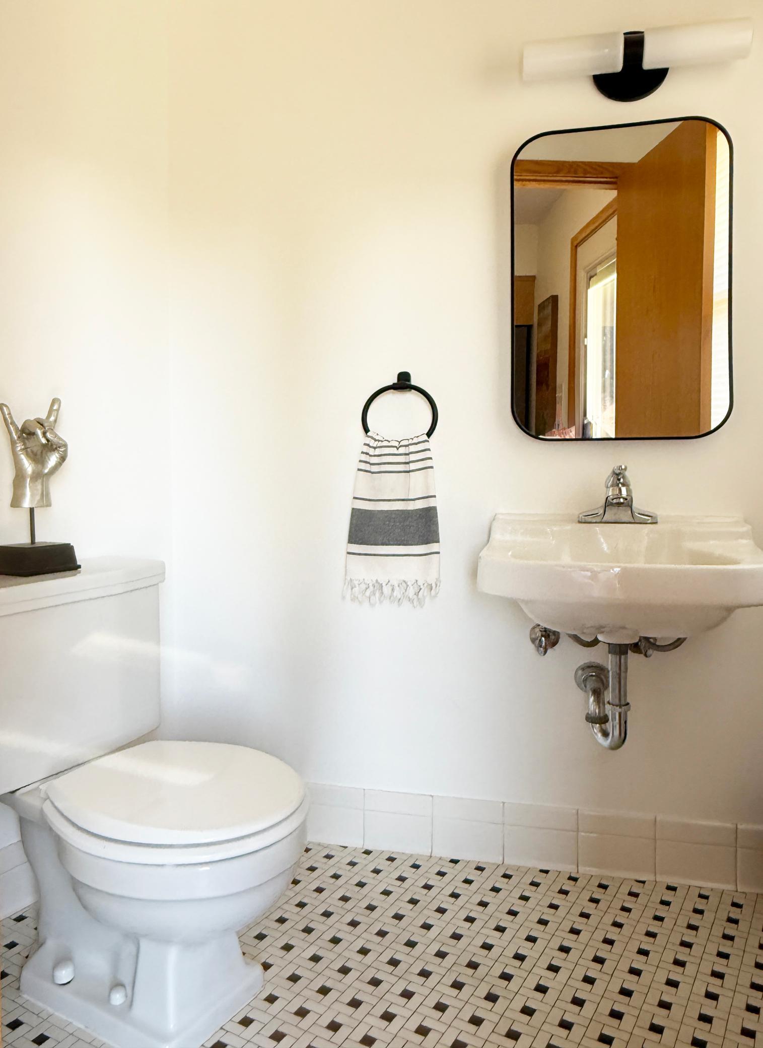 2420 Dunlap Street N