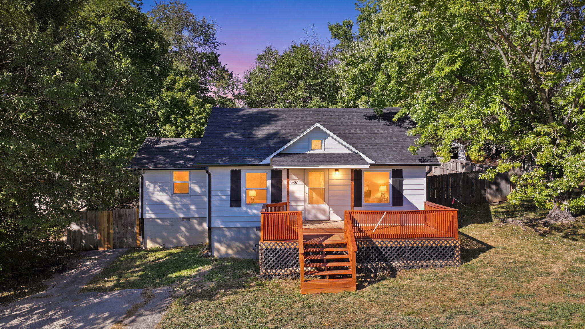 307 E Robertson Street