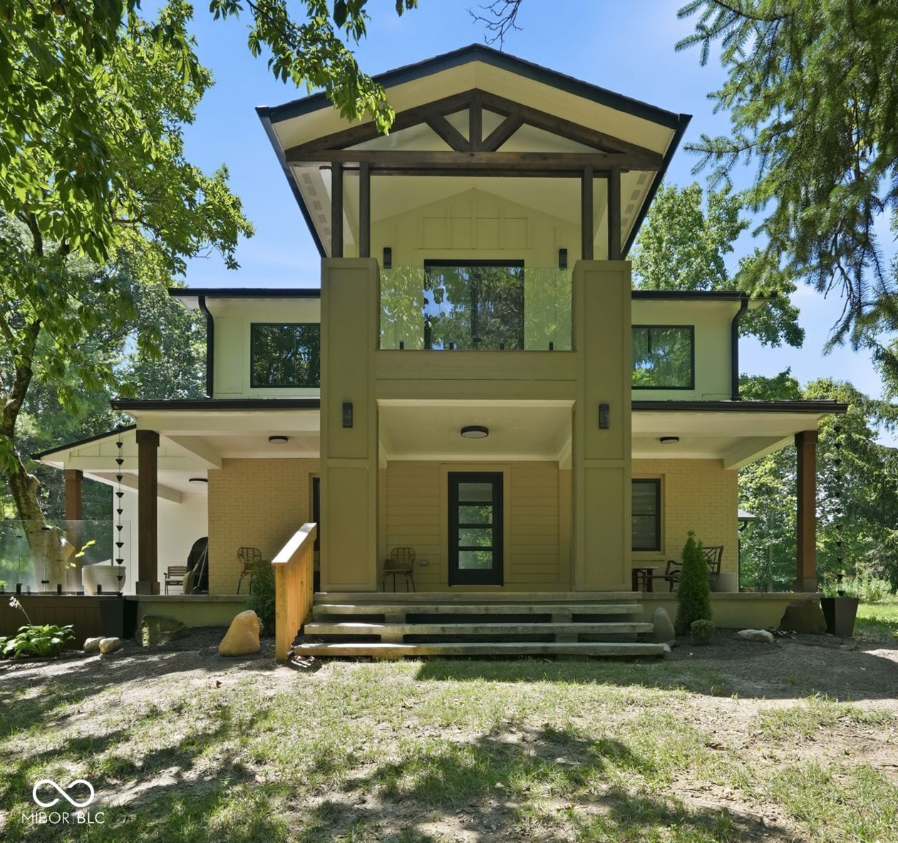 7980-7984 Royal Avenue