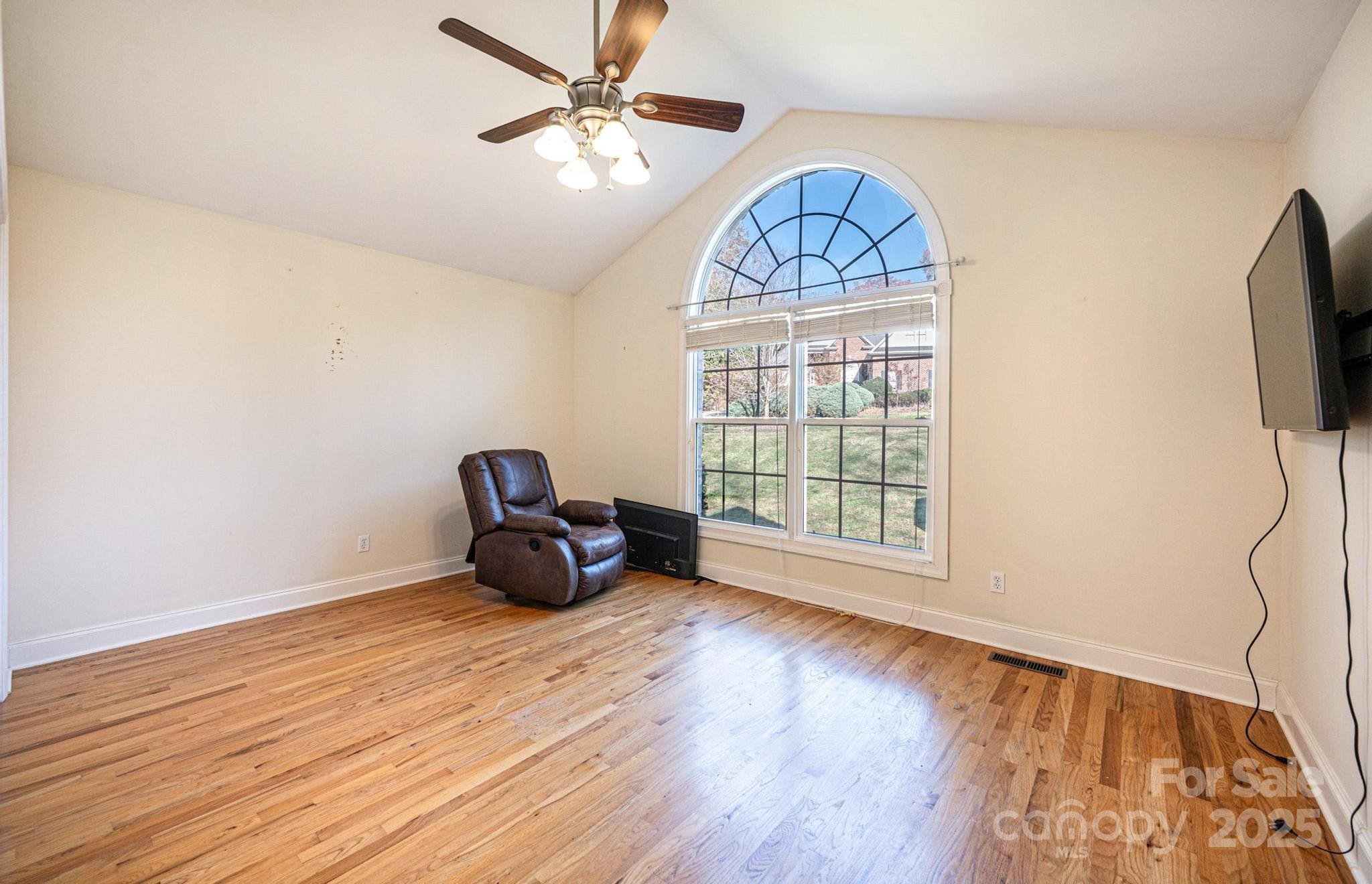 1436 20th Avenue Place NE