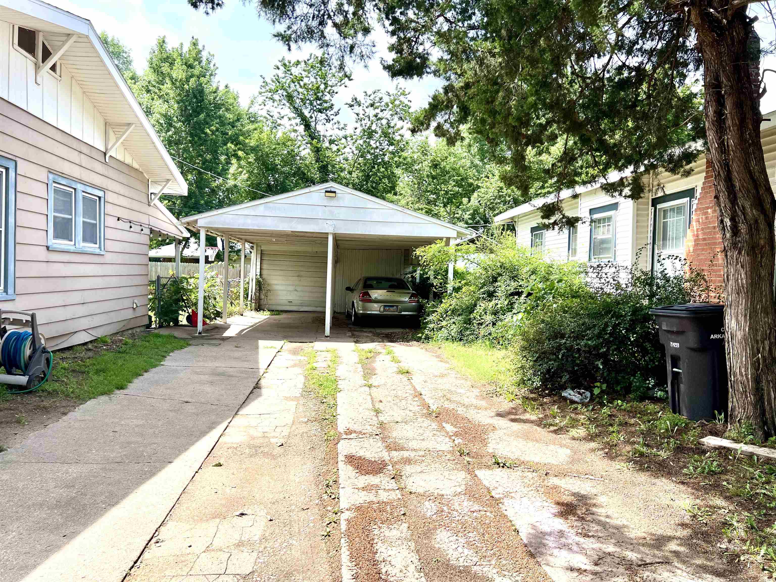 211 W Linden