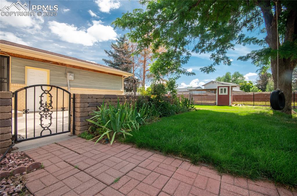 3620 E Cresta Loma Circle