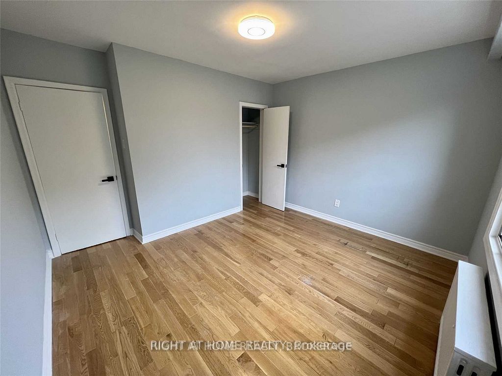 139 Royal York Rd 3