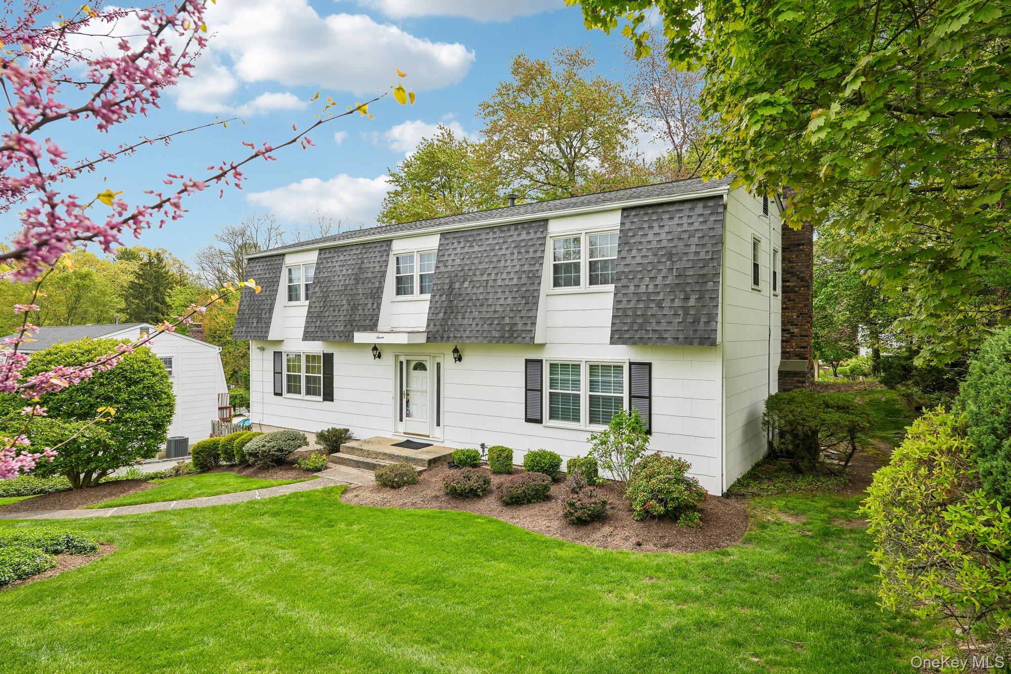 7 Maplewood Lane, New City - Photo 1