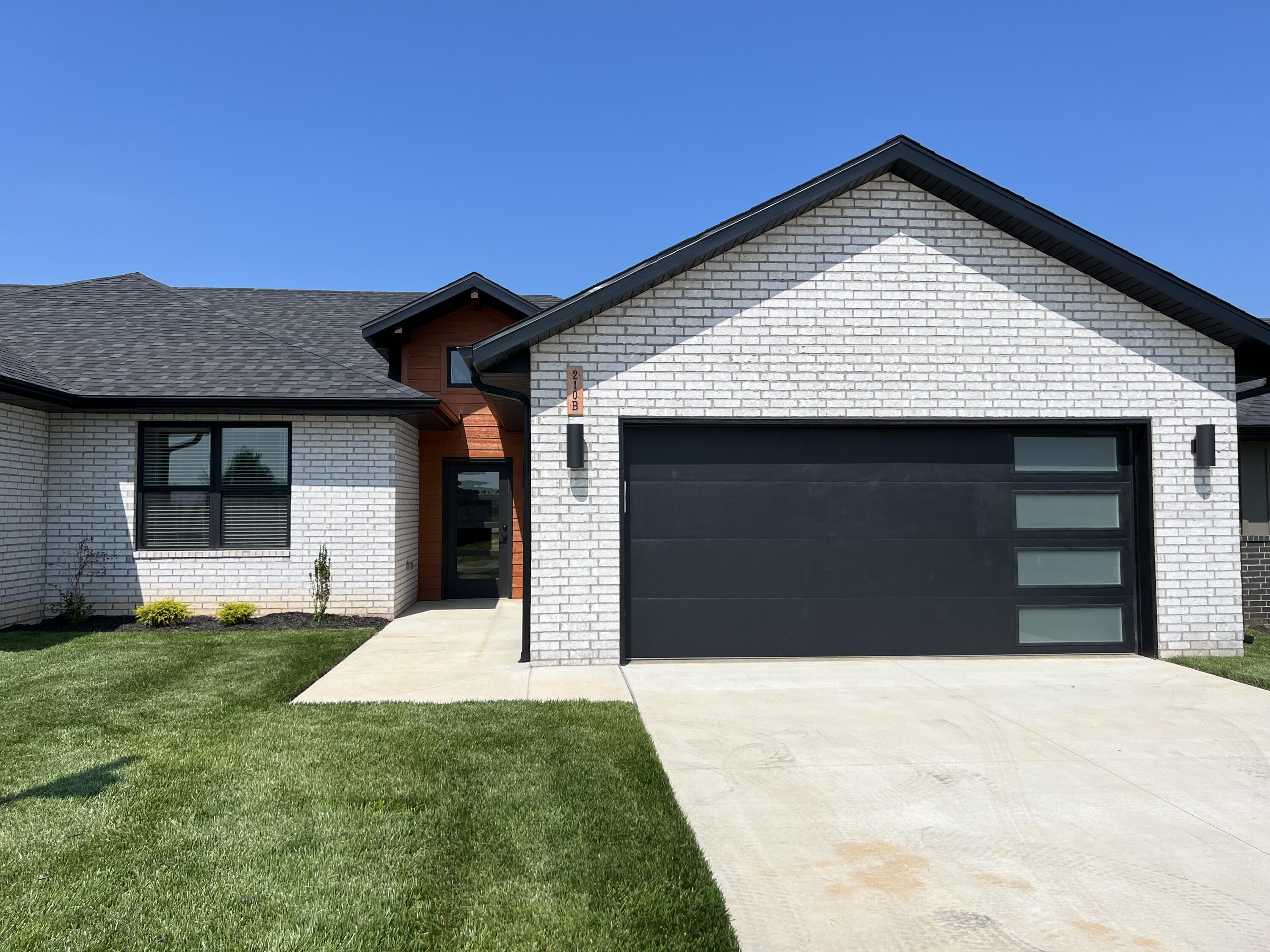 5955 S Farm Rd 163 210b