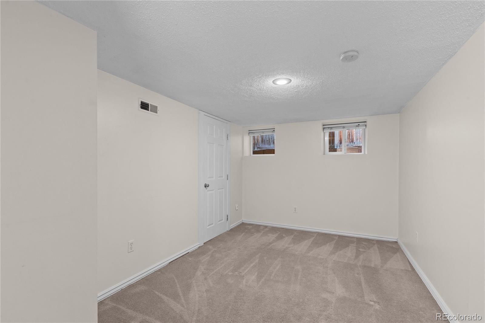 2042 S Humboldt Street