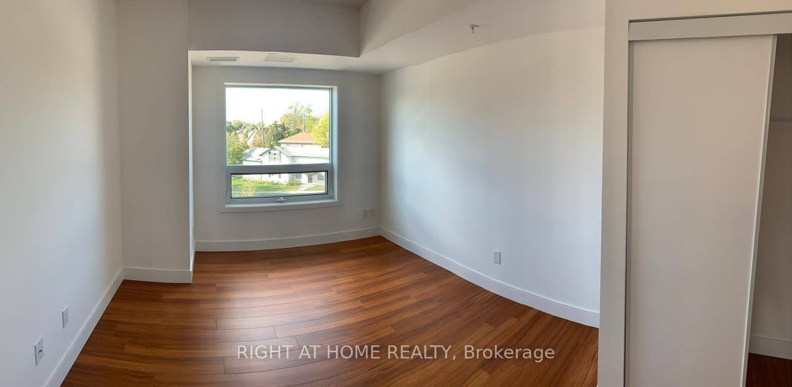 1 Wellington St 308