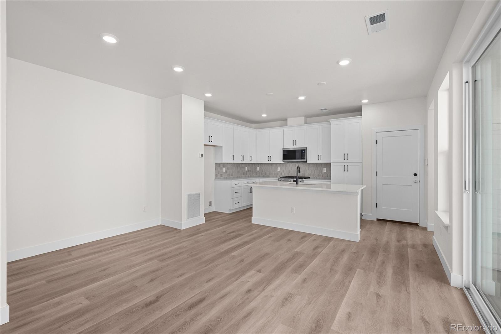 8735 Whiteclover Street