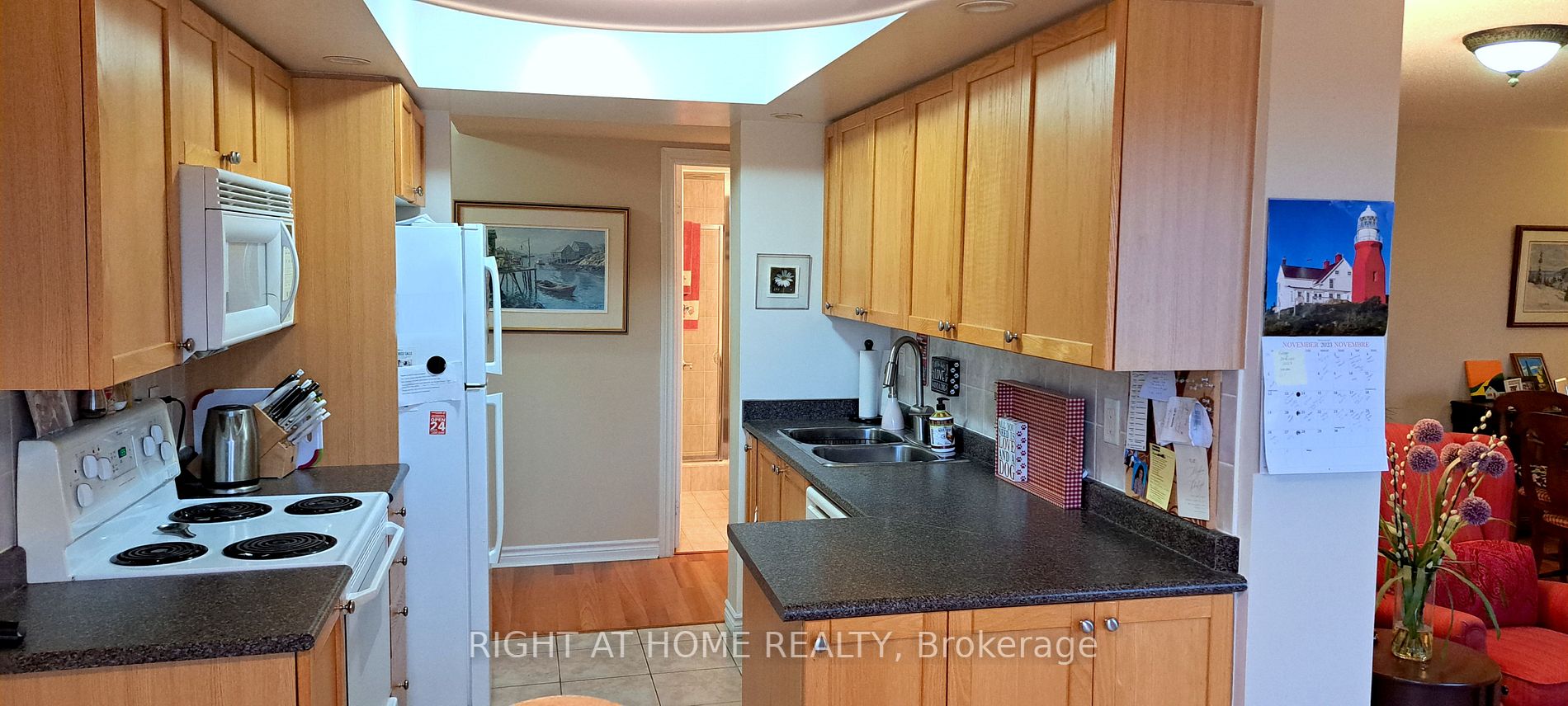 5229 W Dundas St 408