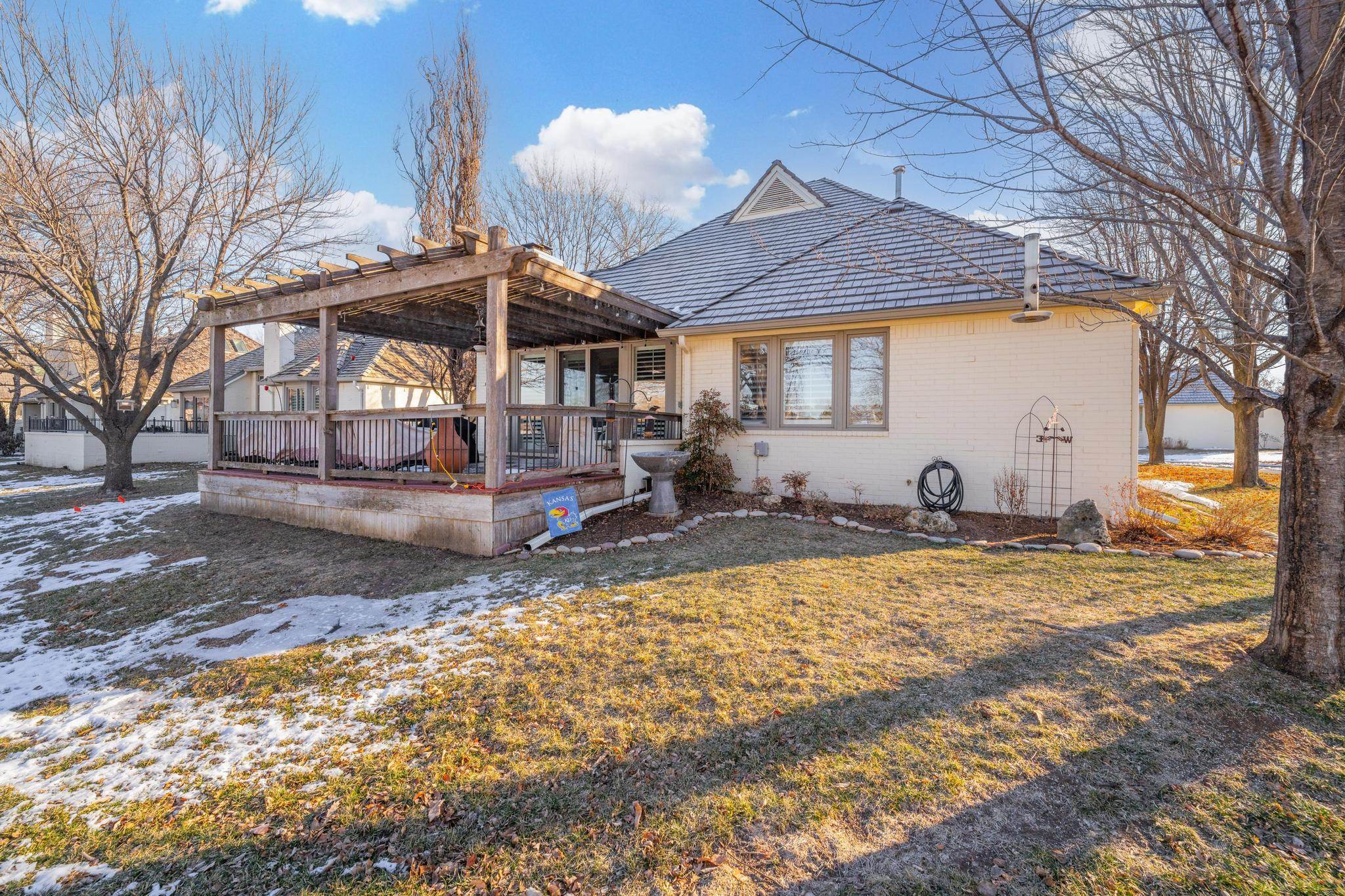 9402 E Woodspring St