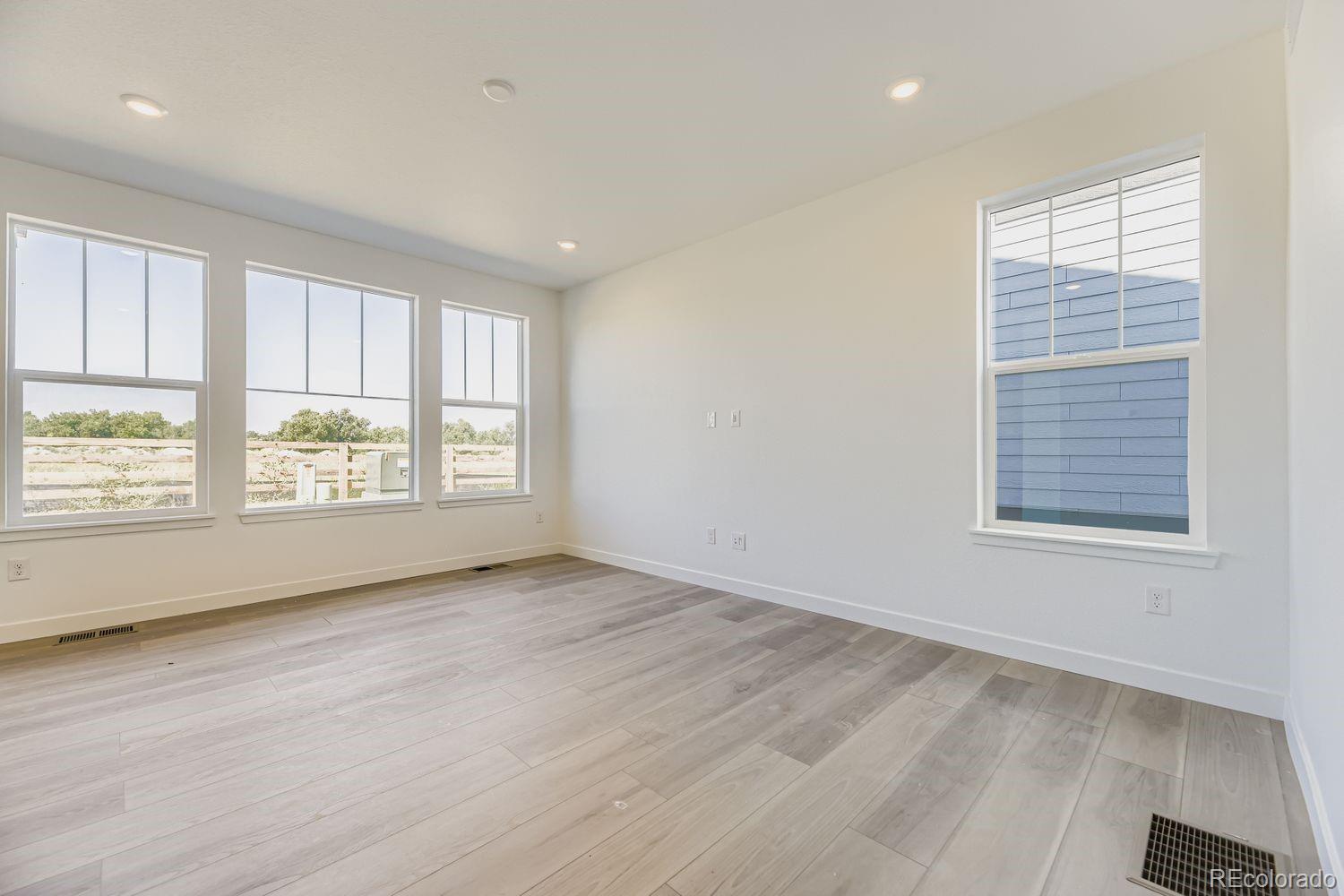 7743 S Cherokee Trail