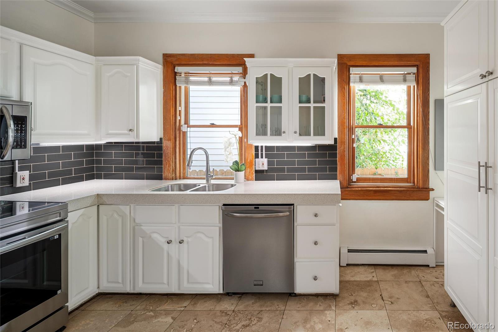 2078 S Pennsylvania Street