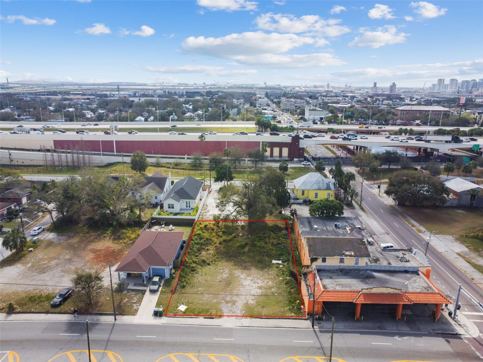 2213 E Columbus Drive