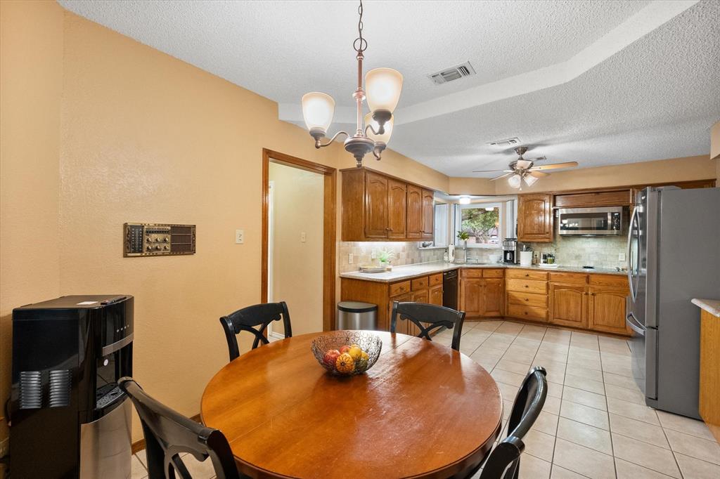 1504 Arrowhead Drive