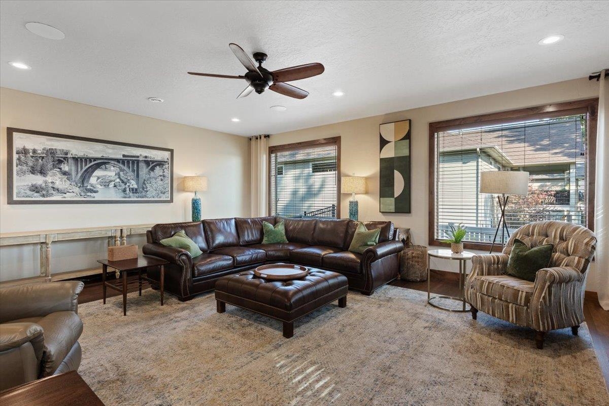 13106 E Copper River Ln