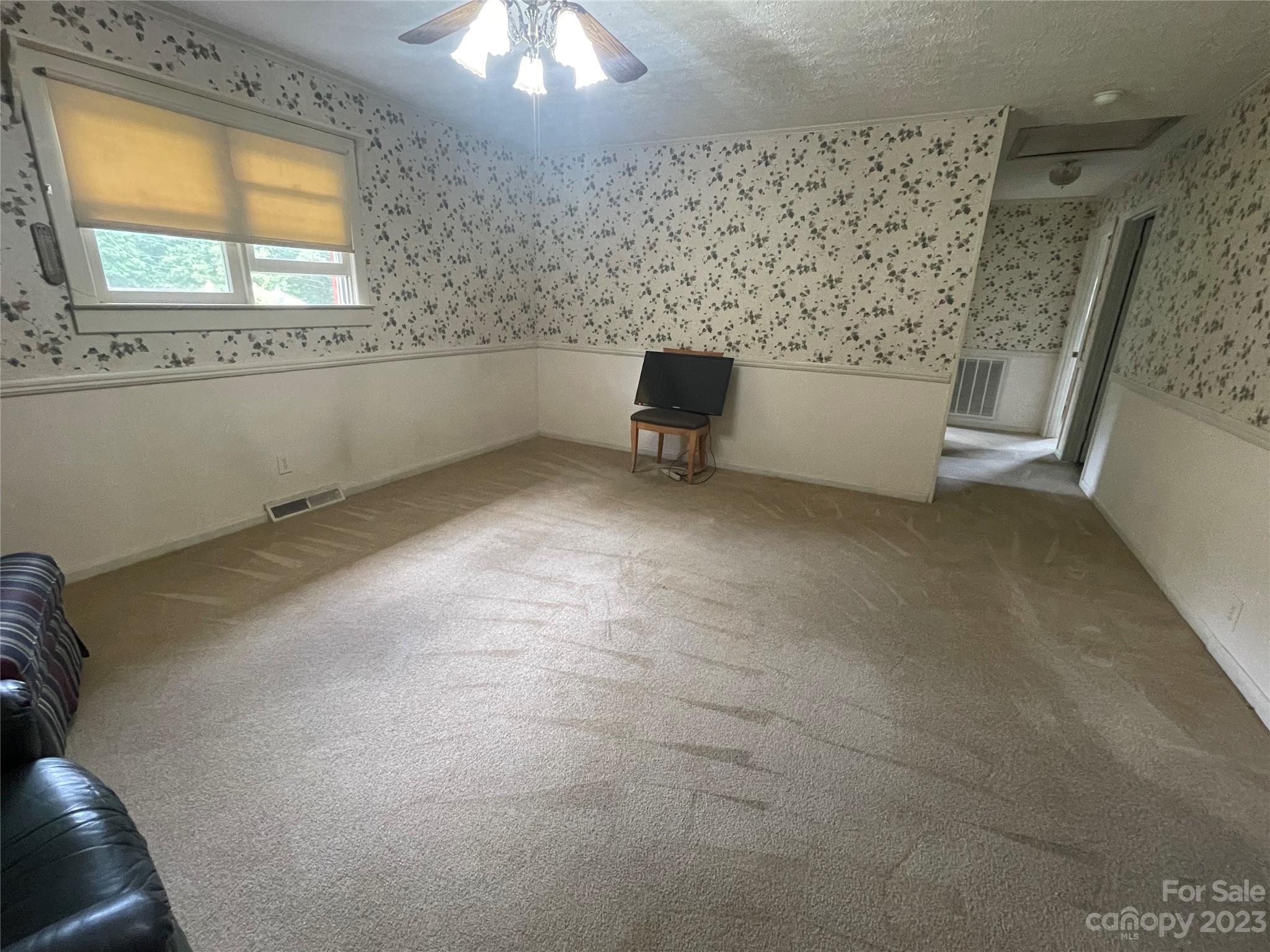 3559 Redcliff Drive