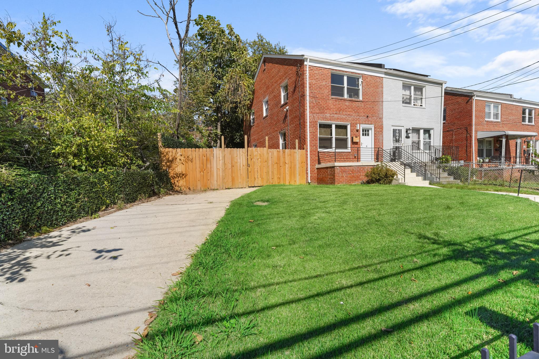 700 Chesapeake St SE  