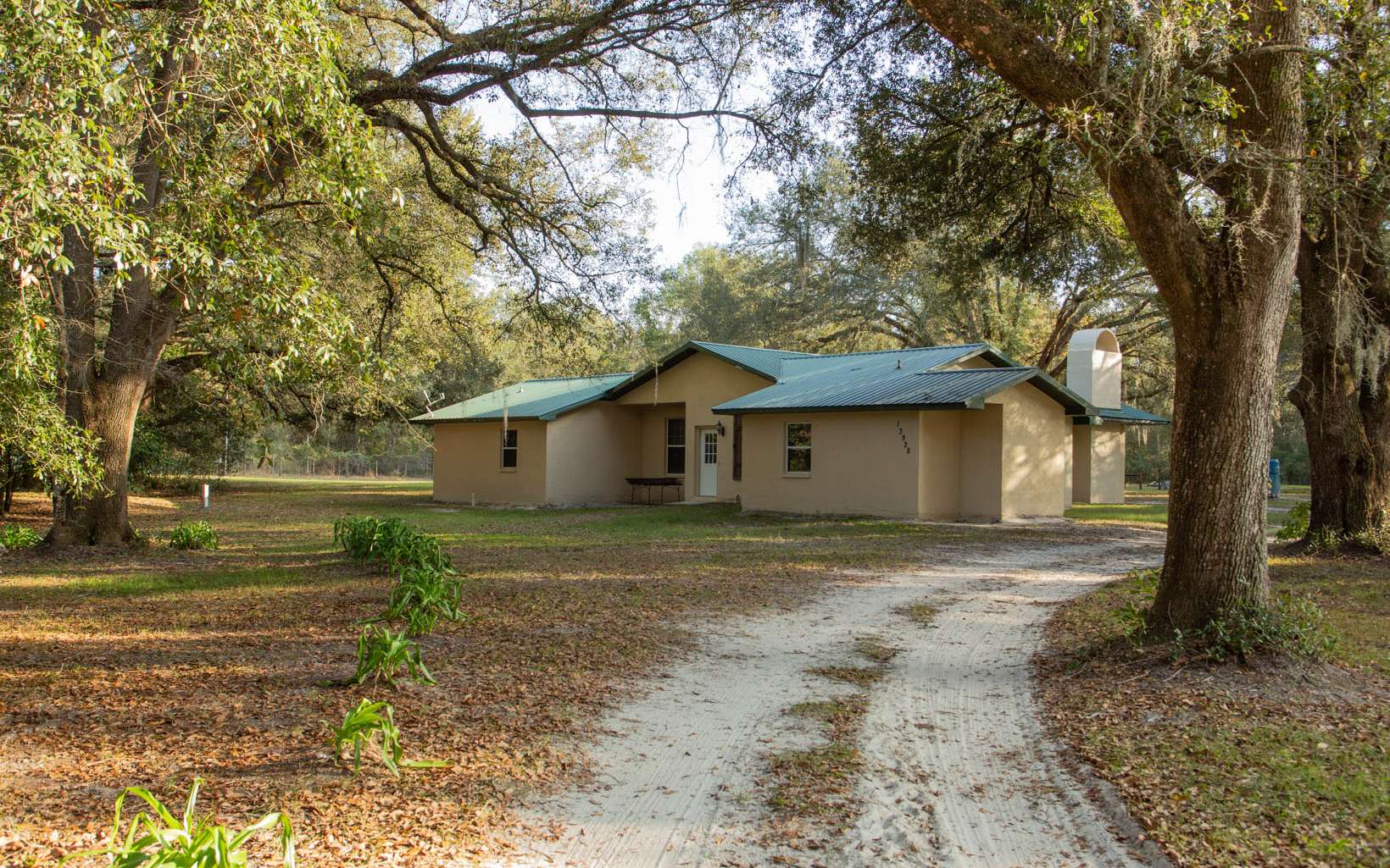 Live Oak Real Estate 13928 146Th Place Live Oak ,FL available for