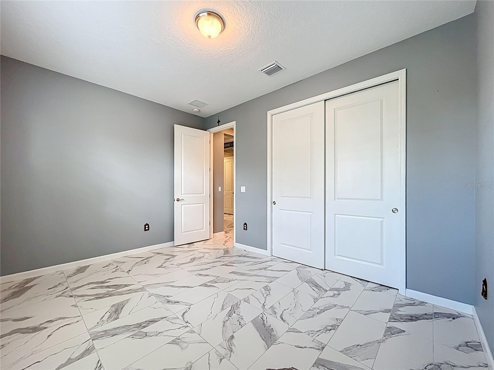 295 Northcote Court