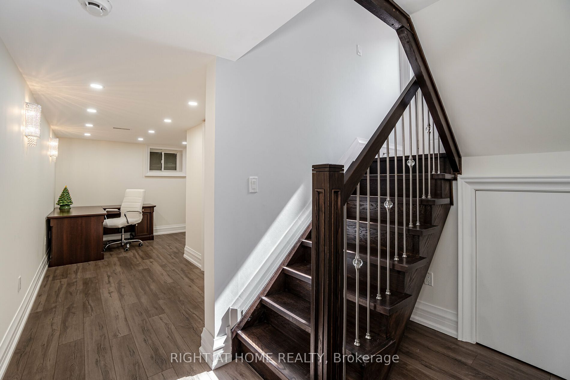 35 Burnelm Dr