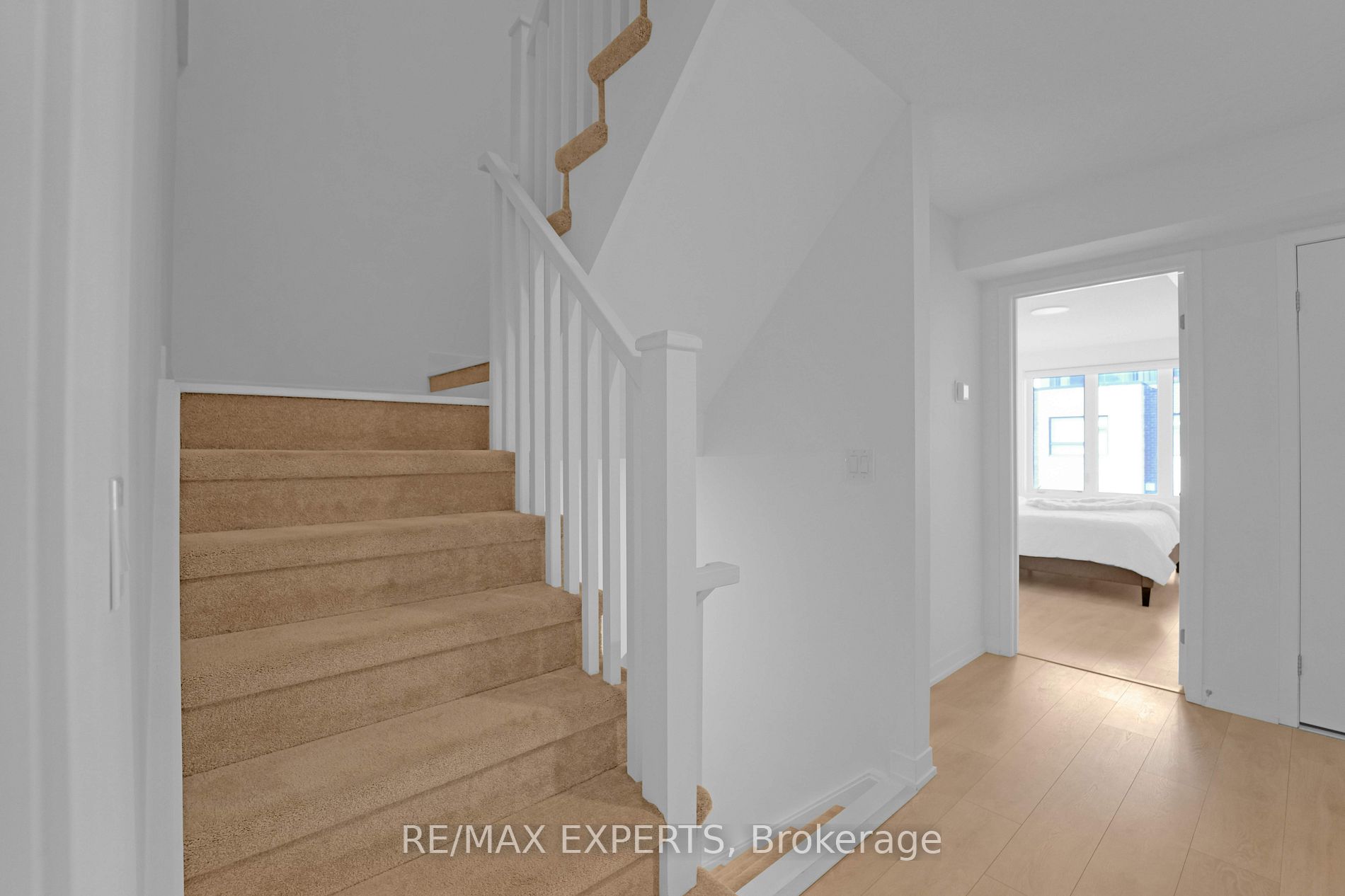 1095 Cooke Blvd 37