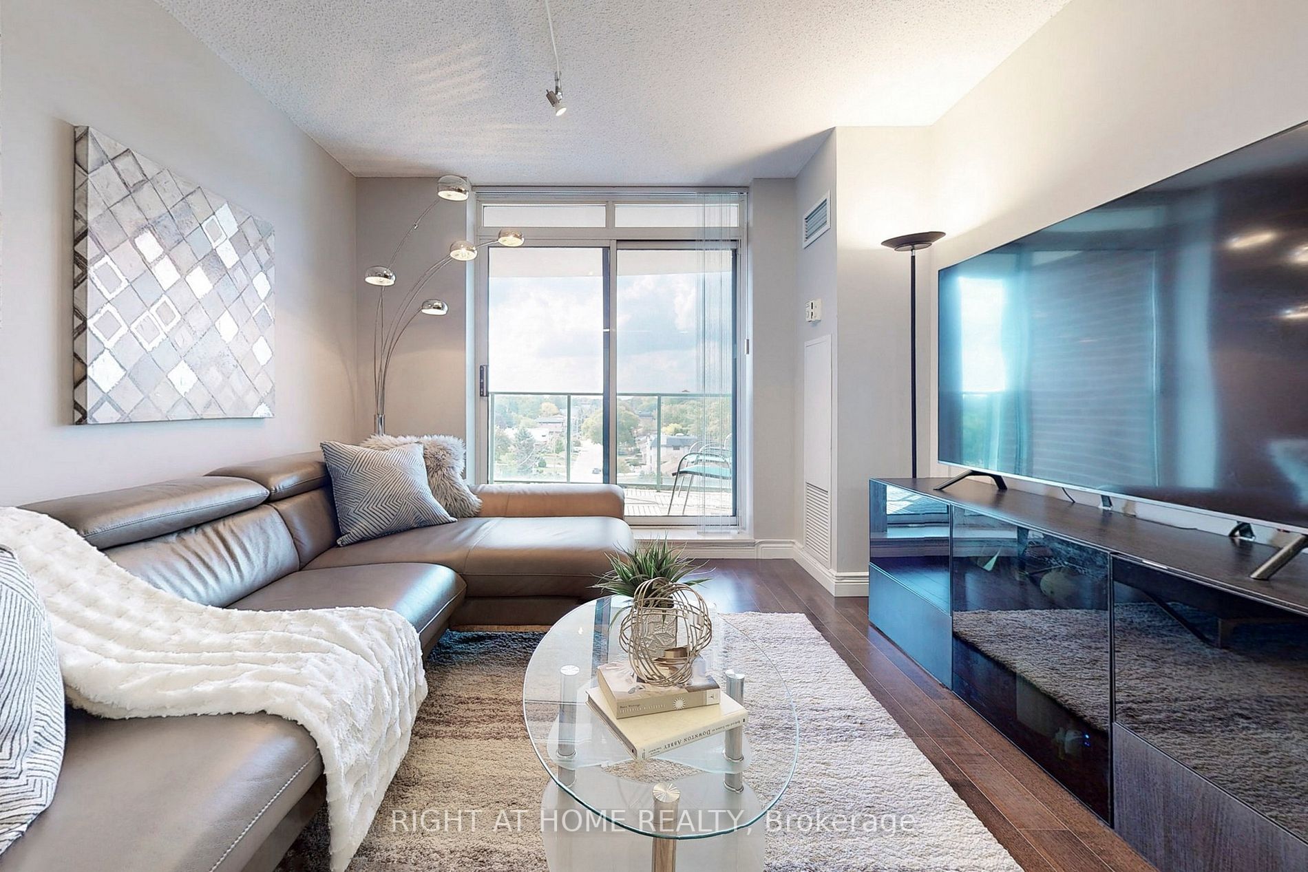 233 Beecroft Rd 812