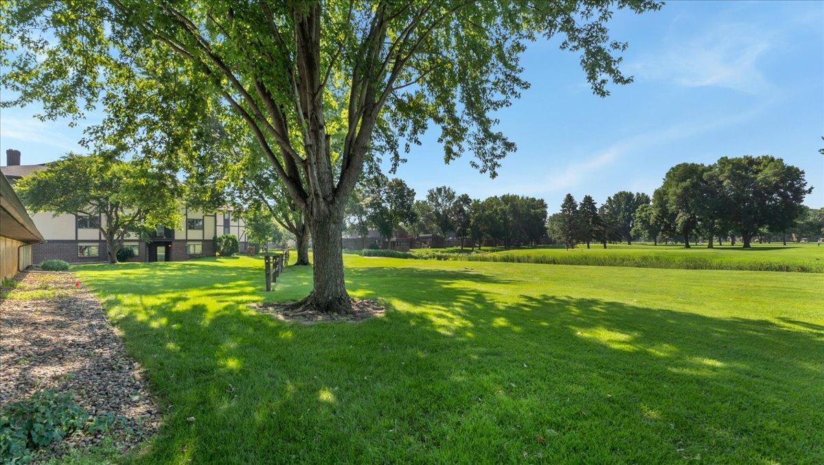 245 Park Avenue S 206