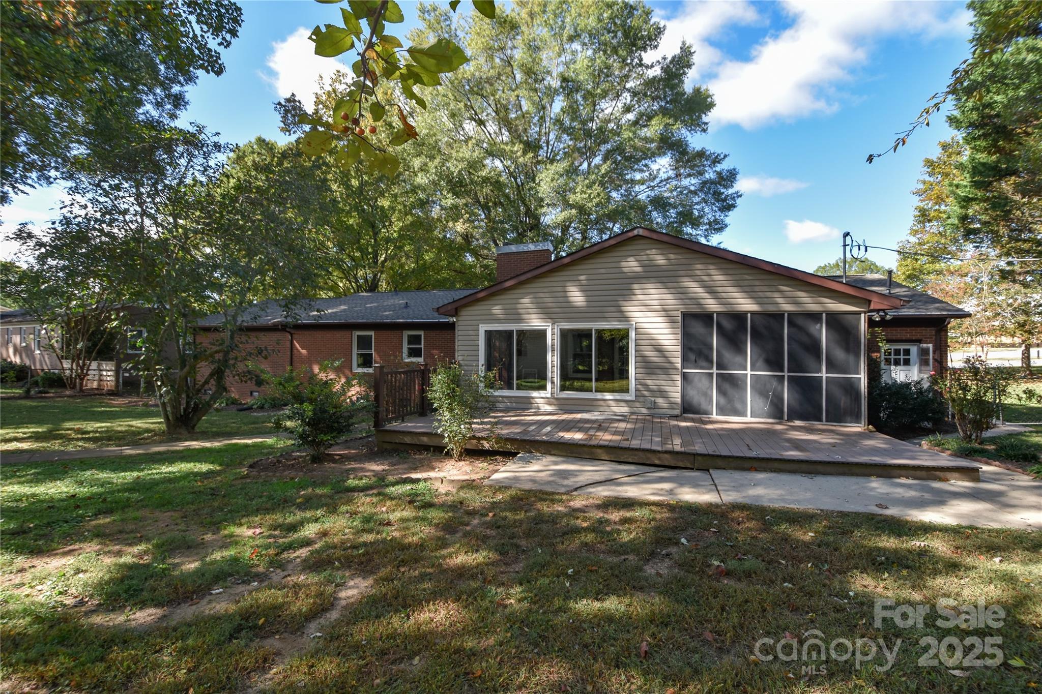 846 S Magnolia Street