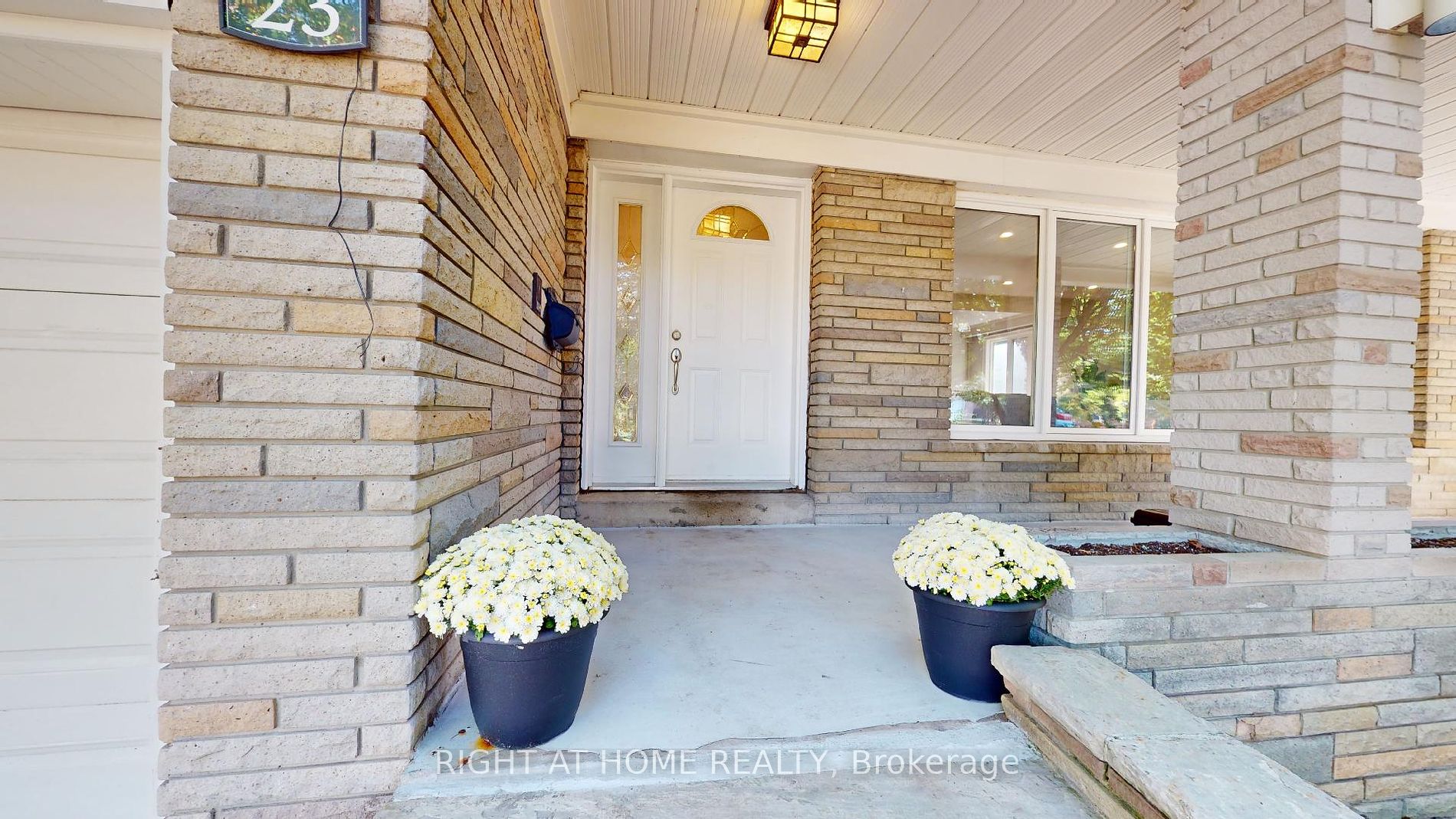 23 Christine Cres