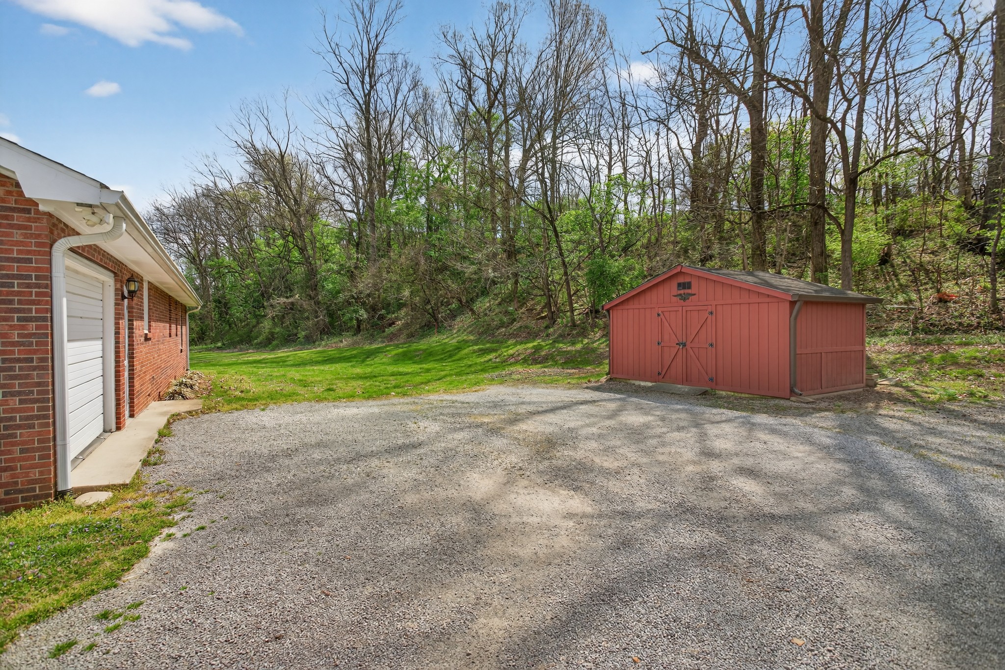 832 New Shackle Island Rd