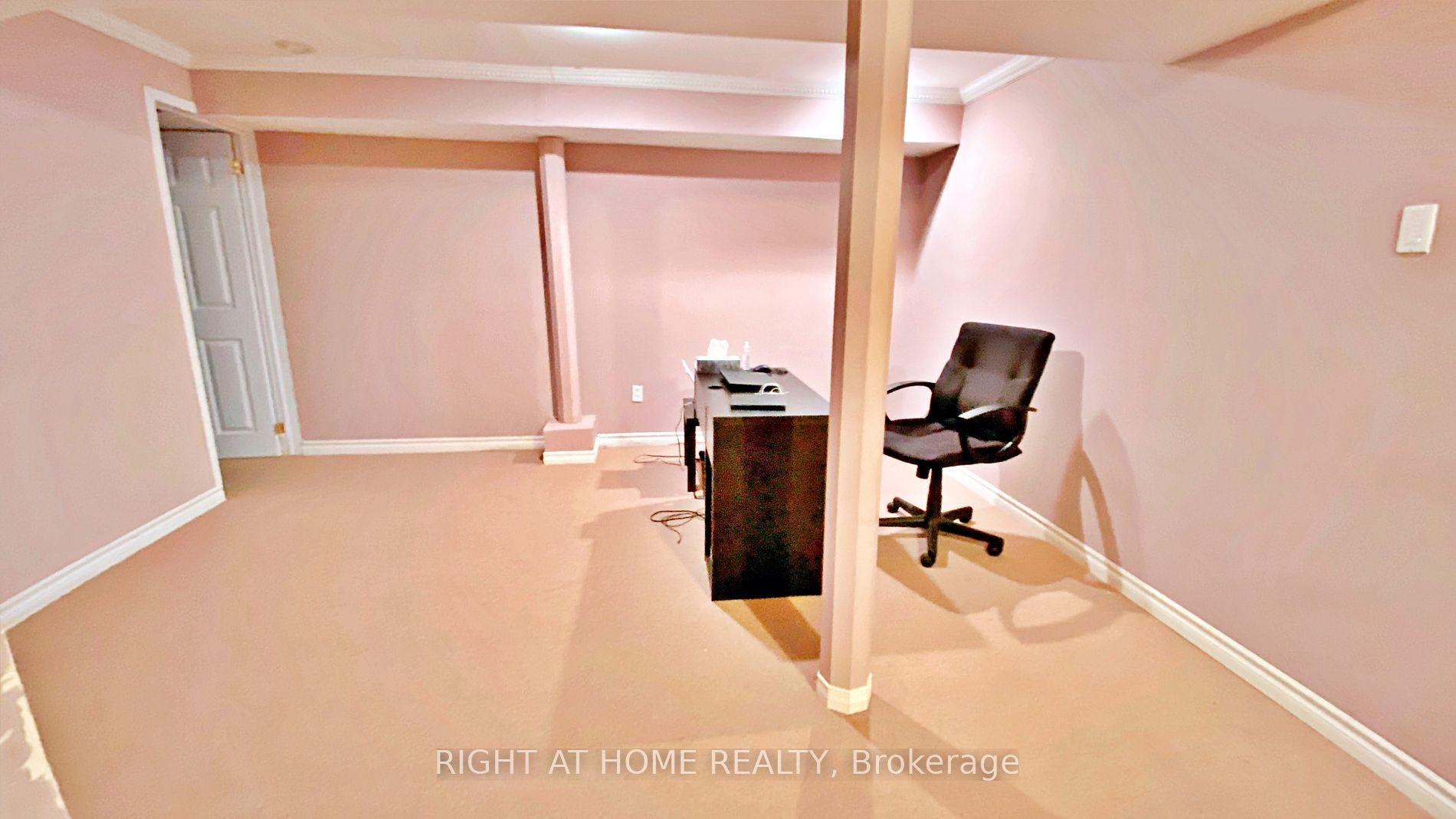 2555 Thomas St 36