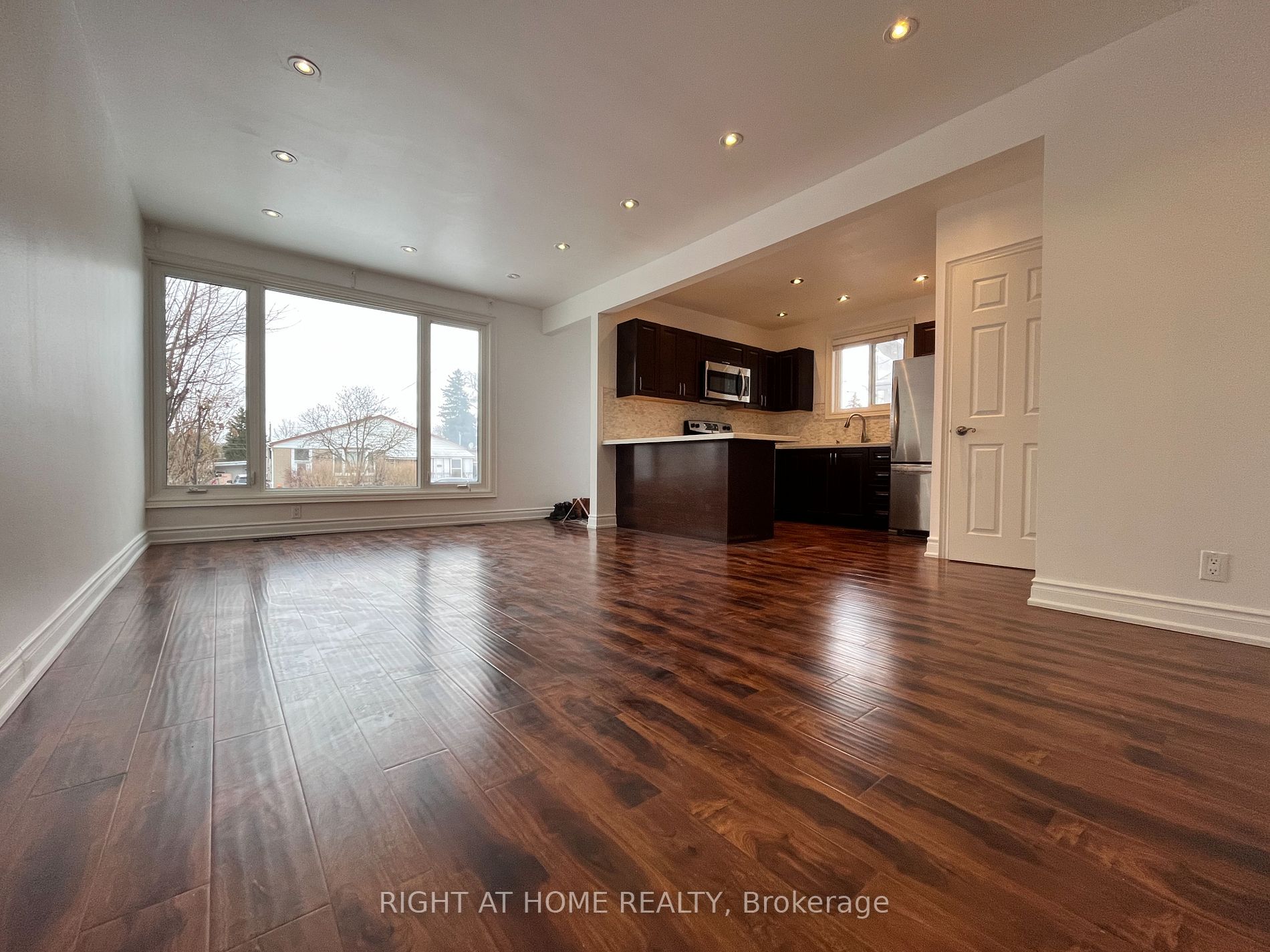 195 N Taylor Mills Dr Upper