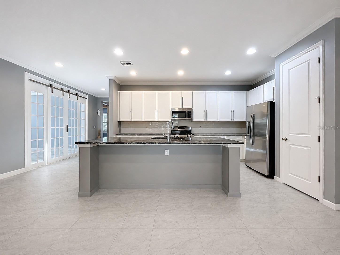 295 Northcote Court