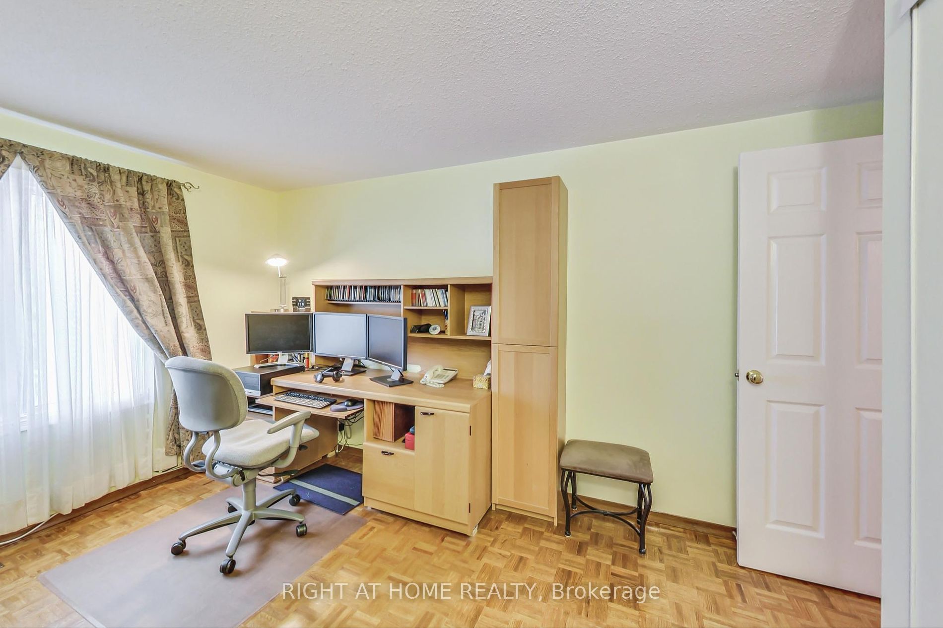 49 Harnworth Dr