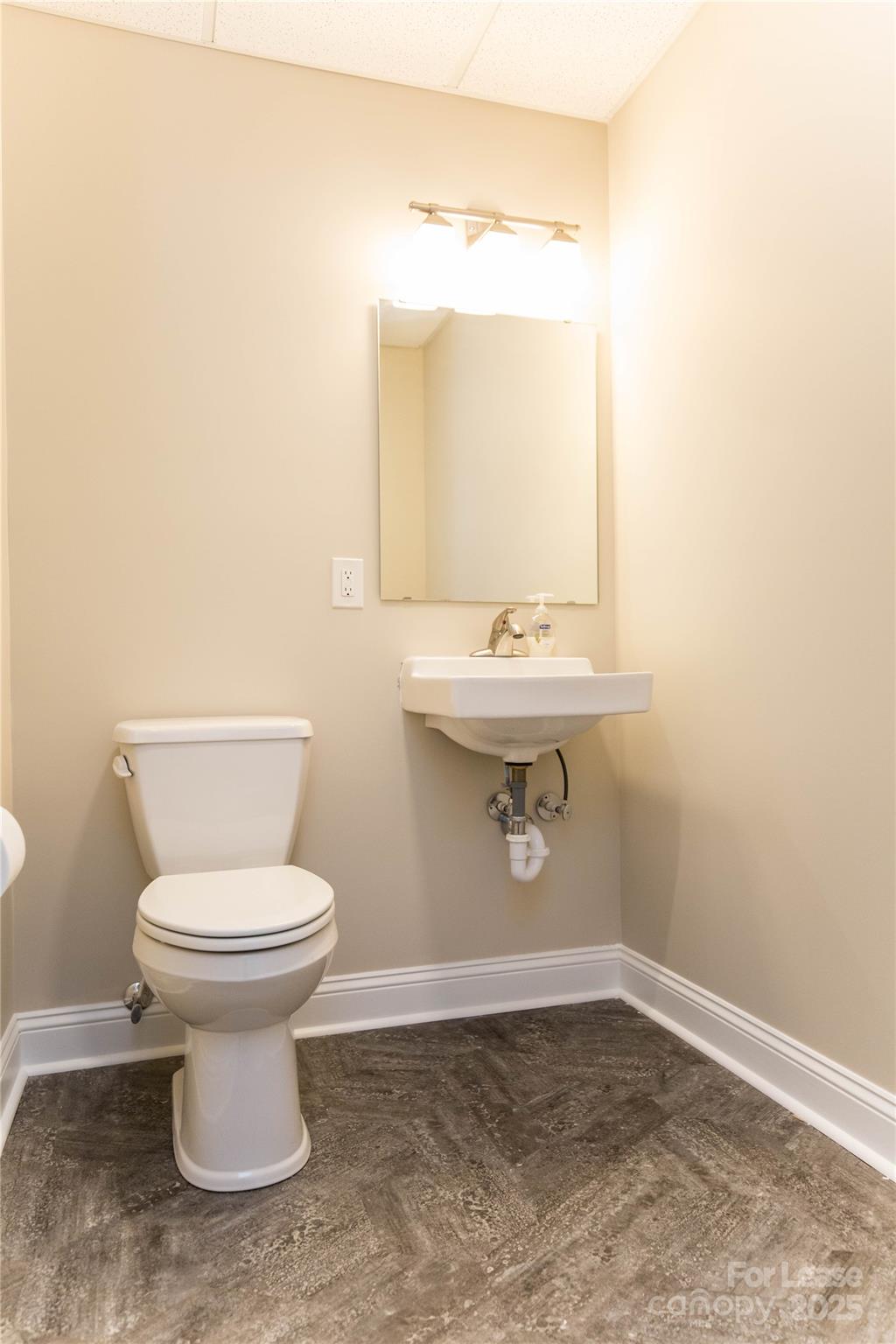 214 Main Avenue Drive