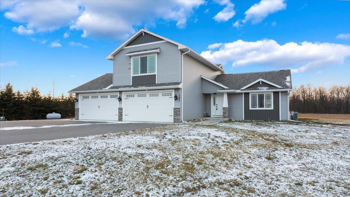 12401 Knick Knack Drive