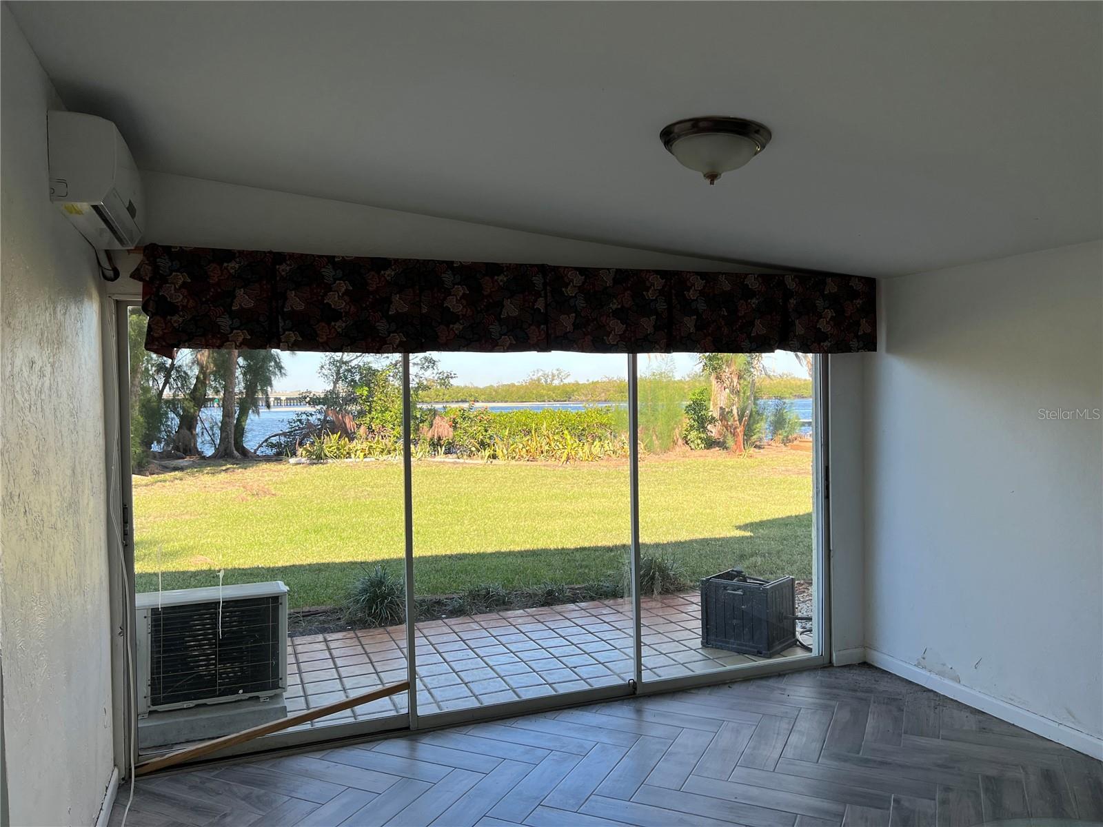 703 32nd Street Court E