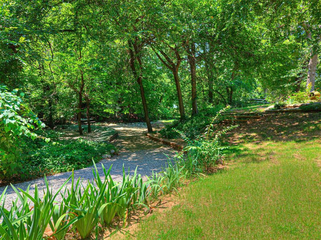 2312 Overholser Court