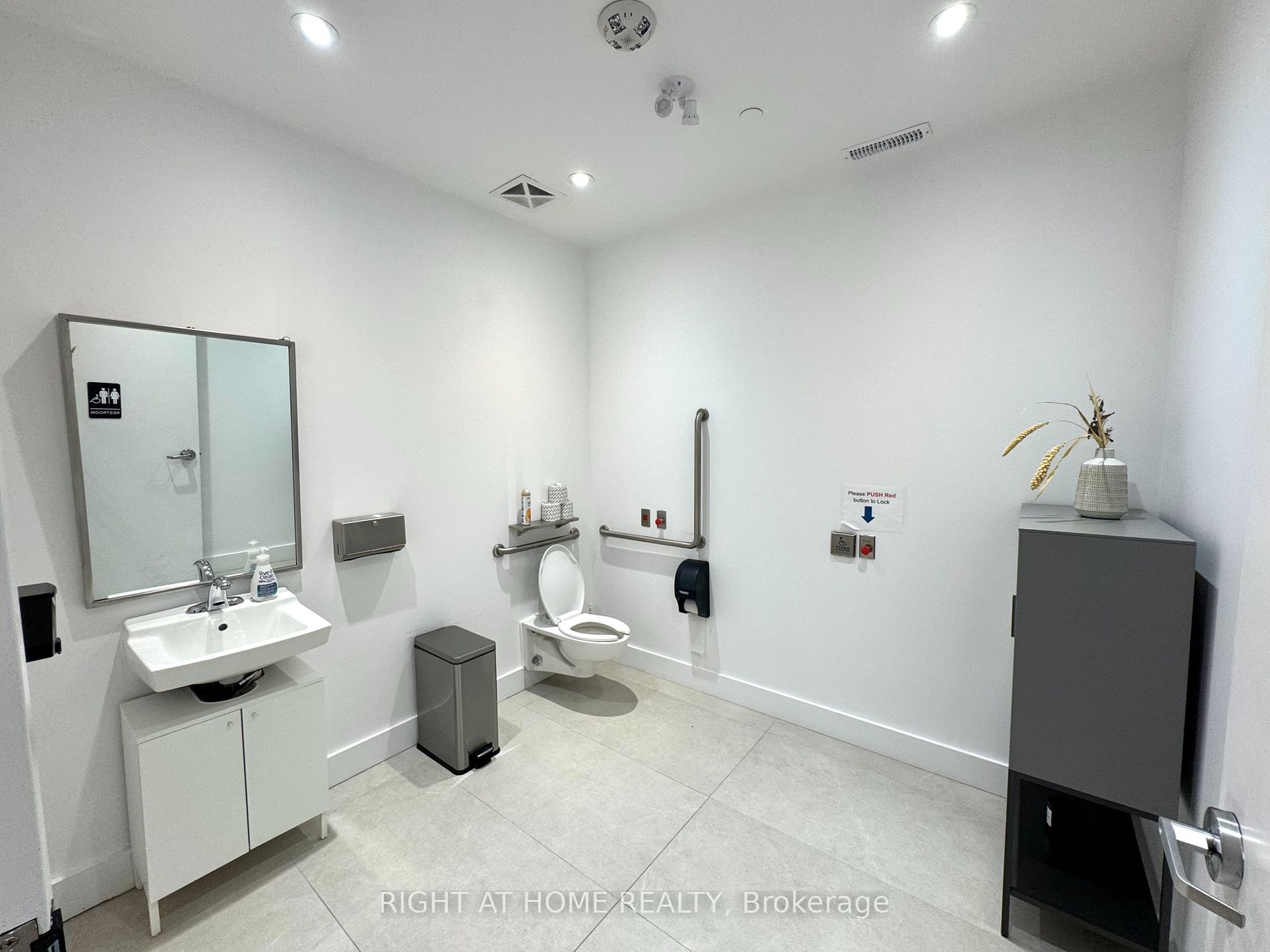 2229 Kingston Rd Unit A