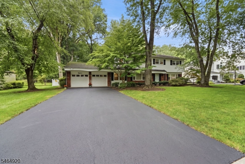 18 Druid Hill Dr