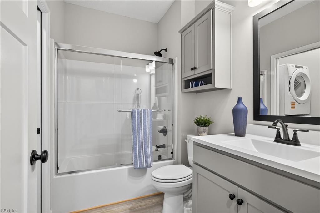 MM Essex @ Villages At Bartlett Station