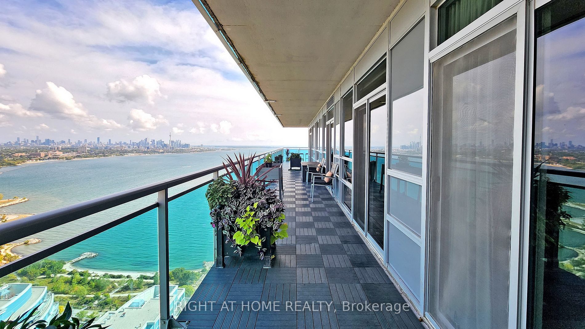 16 Brookers Lane Lph04