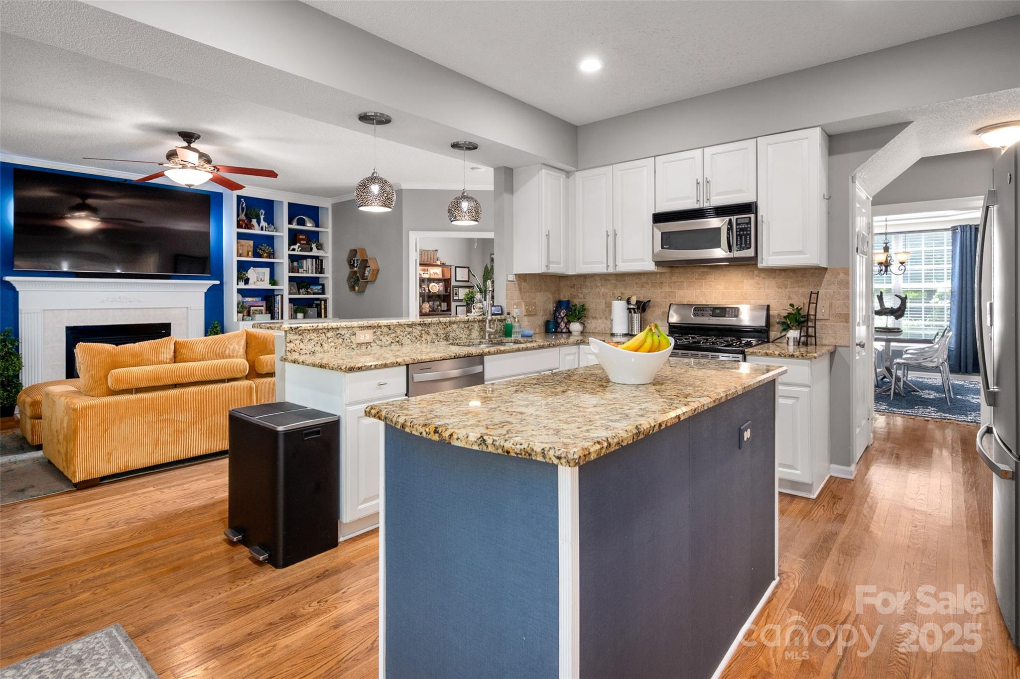 8619 New Oak Lane