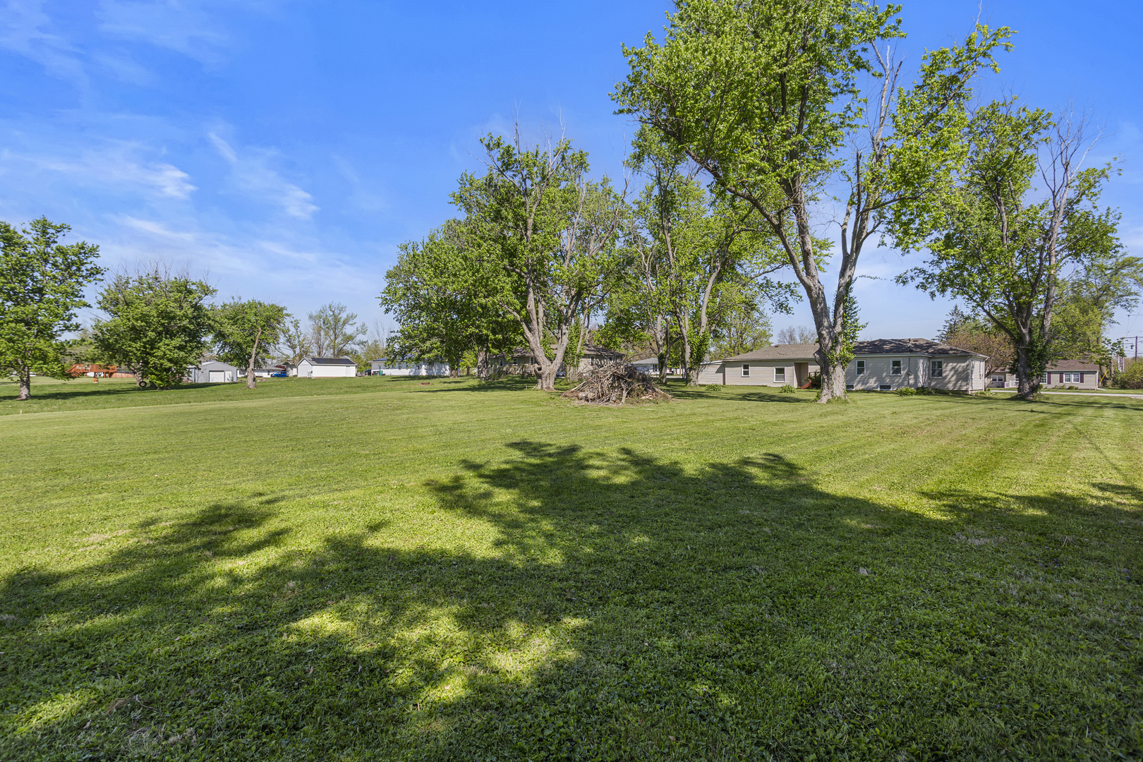 4931 E Glenwood Drive