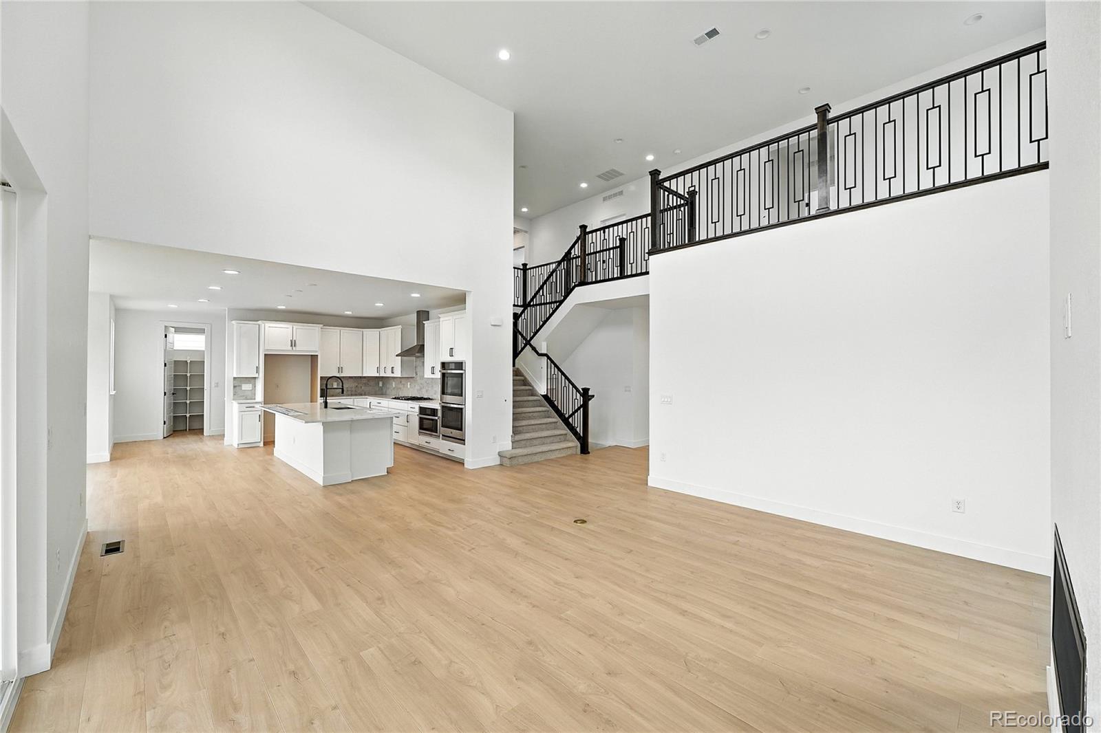 3943 Descent Street