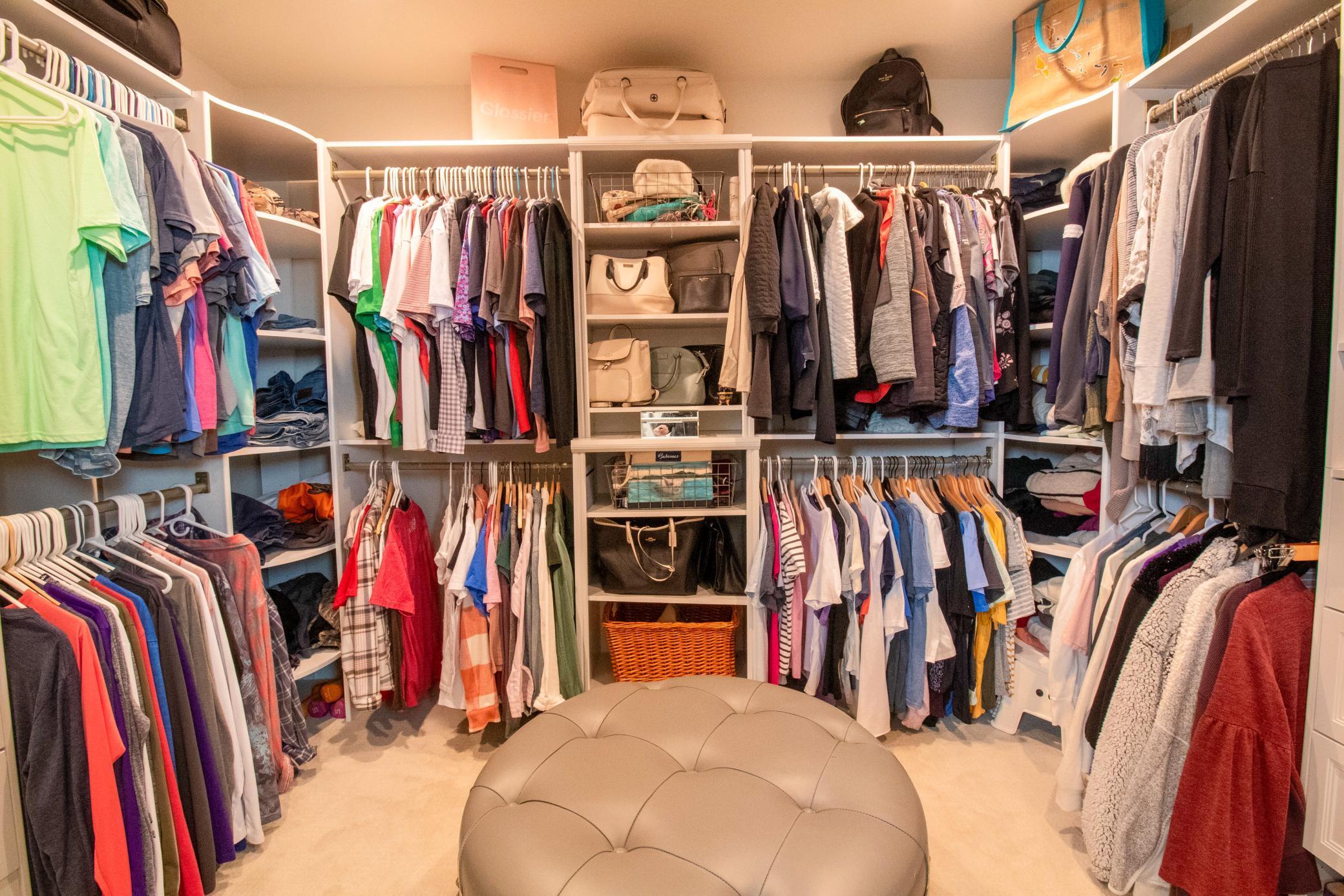 8825 Meadowlark Parkway